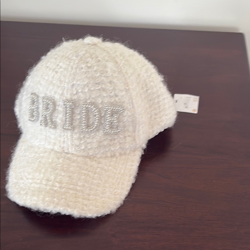 Shiraleah Cream Textured Cap
